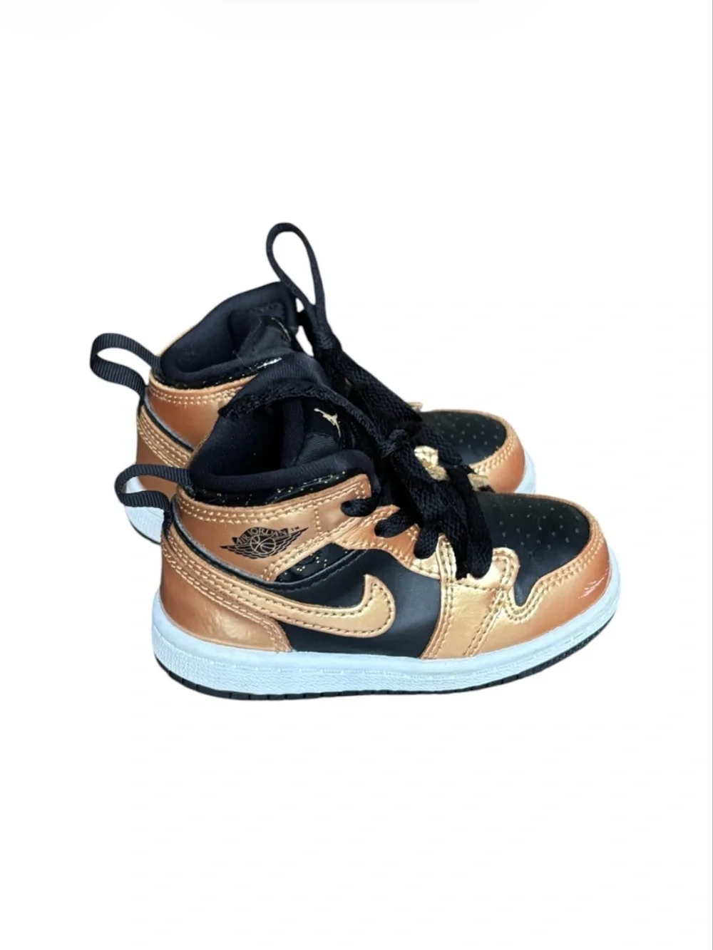 💣Nike Gold / Black Baby Sneakers Size 6C💣